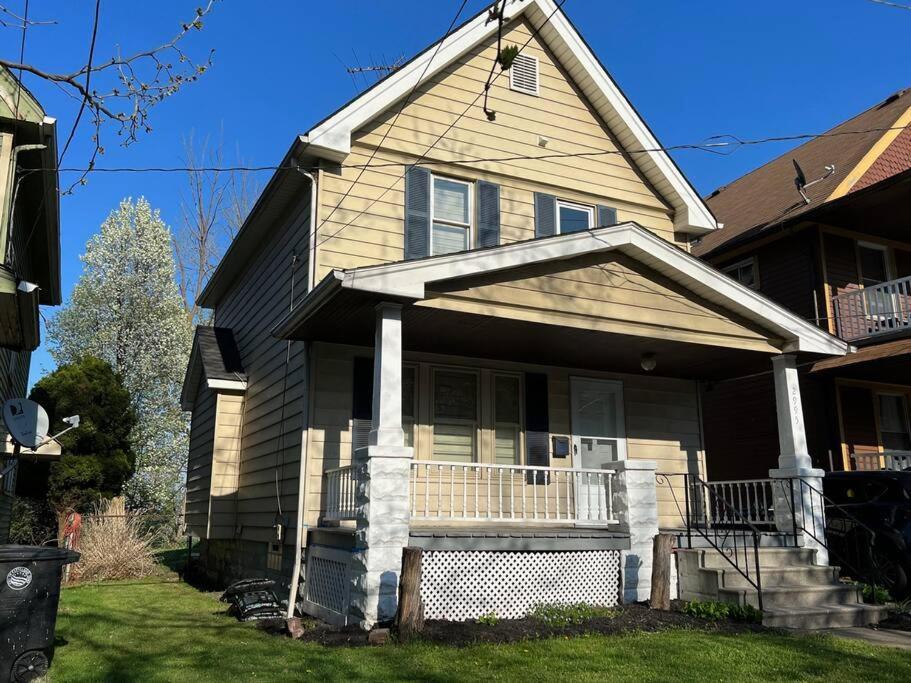 Trendy In Tremont, Cle Apartment Cleveland Ngoại thất bức ảnh
